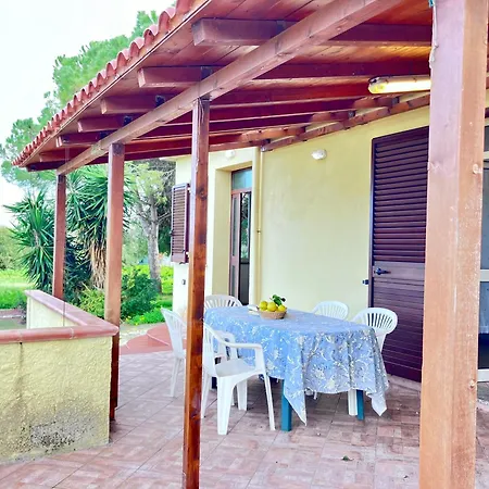 Portion Of With Garden, About 1km From The Beach Сasa de vacaciones